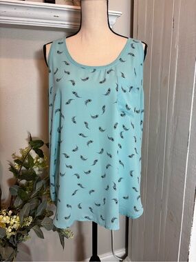 Loft Light Aqua Sleeveless Scoop Neck Tank Top with Feather Print